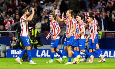 Con escasos segundos sobre el campo, es el héroe de marcar el gol del 2-1. Magnífico centro raso de Llorente para conectar con el francés, que solamente la tuvo que empujar al fondo de la portería granota.