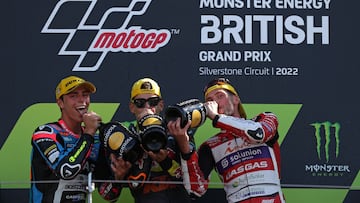 De izquierda a derecha, Alonso, Augusto y Dixon.