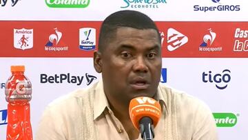 El técnico de Santa Fe aseguró que la derrota ante América fue por errores puntuales en pelota quieta.