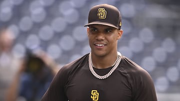 SAN DIEGO, CA - AUGUST 3: Juan Soto #22 of the San Diego Padres takes batting practice before a game against the Colorado Rockies August 3, 2022 at Petco Park in San Diego, California. Soto and Josh Bell were acquired by Padres from the Washington Nationals in a deal announced yesterday that sends a slew of prospects and veteran Luke Voit to the Nationals.   Denis Poroy/Getty Images/AFP
== FOR NEWSPAPERS, INTERNET, TELCOS & TELEVISION USE ONLY ==