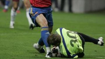 <strong>ELOGIOS.</strong> Kenny Dalglish se deshizo en elogios para Fernando Torres. El ex jugador y ex entrenador del Liverpool afirmó que Torres es esencial en España.