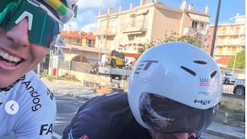 El ciclista esloveno Tadej Pogacar y el exciclista Niccolo Bonifazio, durante un entrenamiento