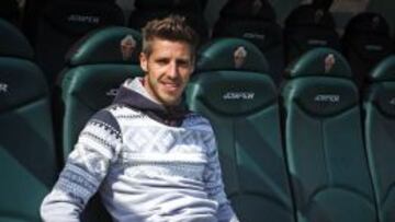 “Nuestra afición tiene que seguir disfrutando más con el Elche”