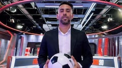 ‘Mago’ Valdivia apoya el reclamo de la U: “Se los cagó un poquito el árbitro”