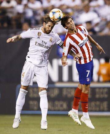 Sergio Ramos y Joao Félix.