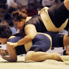 La Asociación de Sumo podría permitir subir al ring a mujeres