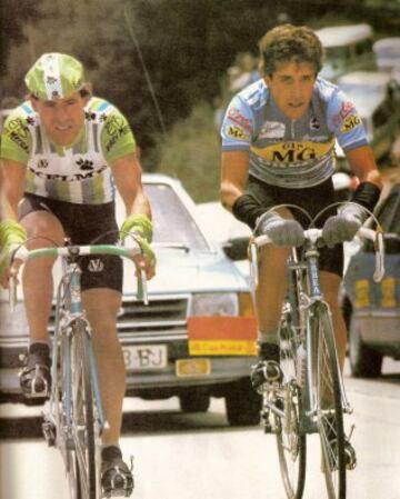 Pedro Delgado (en la imagen junto a Pepe Recio) gan¨® la 40? Vuelta a Espa?a.