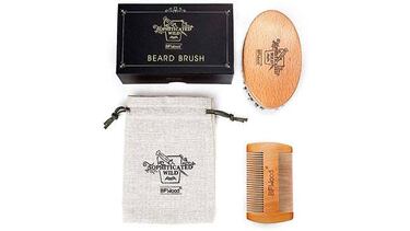 El cepillo para barba de cerdas de jabalí y peine de sándalo más vendido en Amazon