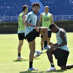 Díaz, Carrascal y los que corren riesgo de perderse el partido en Quito