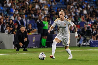  Es el sinónimo de la lealtad al Borussia Dortmund. Sin embargo, el talentoso delantero alemán de 36 años ha decidido que su historia aún no termina. Lejos de retirarse, Reus sorprendió al mundo al anunciar su fichaje por el LA Galaxy de la MLS (Major League Soccer) en Estados Unidos.