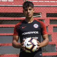 Se probó en el Tottenham: el chileno-inglés de la Roja Sub 15