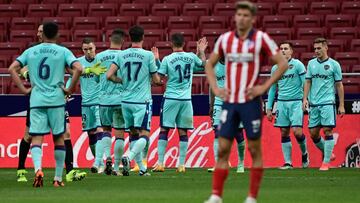 Los jugadores del Levante celebran un gol al Atl&eacute;tico. 