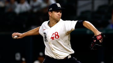 As the Texas Rangers were romping to a 5-2 drumming of the New York Yankees, Jacob deGrom was suddenly removed from the game