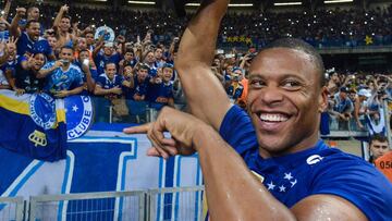 El Cluj anuncia el fichaje del brasileño Julio Baptista