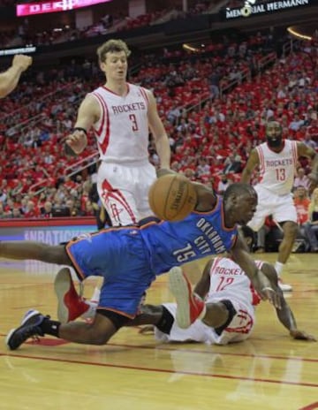 Cuarto partido de los playoffs de la NBA de la conferencia Oeste, entre los  Oklahoma City y Houston Rockets.