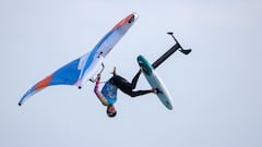 Así son los trucos que hacen brillar a los españoles en el wingfoil freestyle mundial