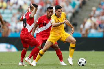 Rogic,Yotún y Tapia.