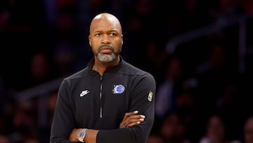 LOS ANGELES, CALIFORNIA - OCTOBER 30: Head coach Jamahl Mosley of the Orlando Magic looks on during the first quarter against the Los Angeles Lakers at Crypto.com Arena on October 30, 2023 in Los Angeles, California. NOTE TO USER: User expressly acknowledges and agrees that, by downloading and or using this photograph, User is consenting to the terms and conditions of the Getty Images License Agreement.   Katelyn Mulcahy/Getty Images/AFP (Photo by Katelyn Mulcahy / GETTY IMAGES NORTH AMERICA / Getty Images via AFP)