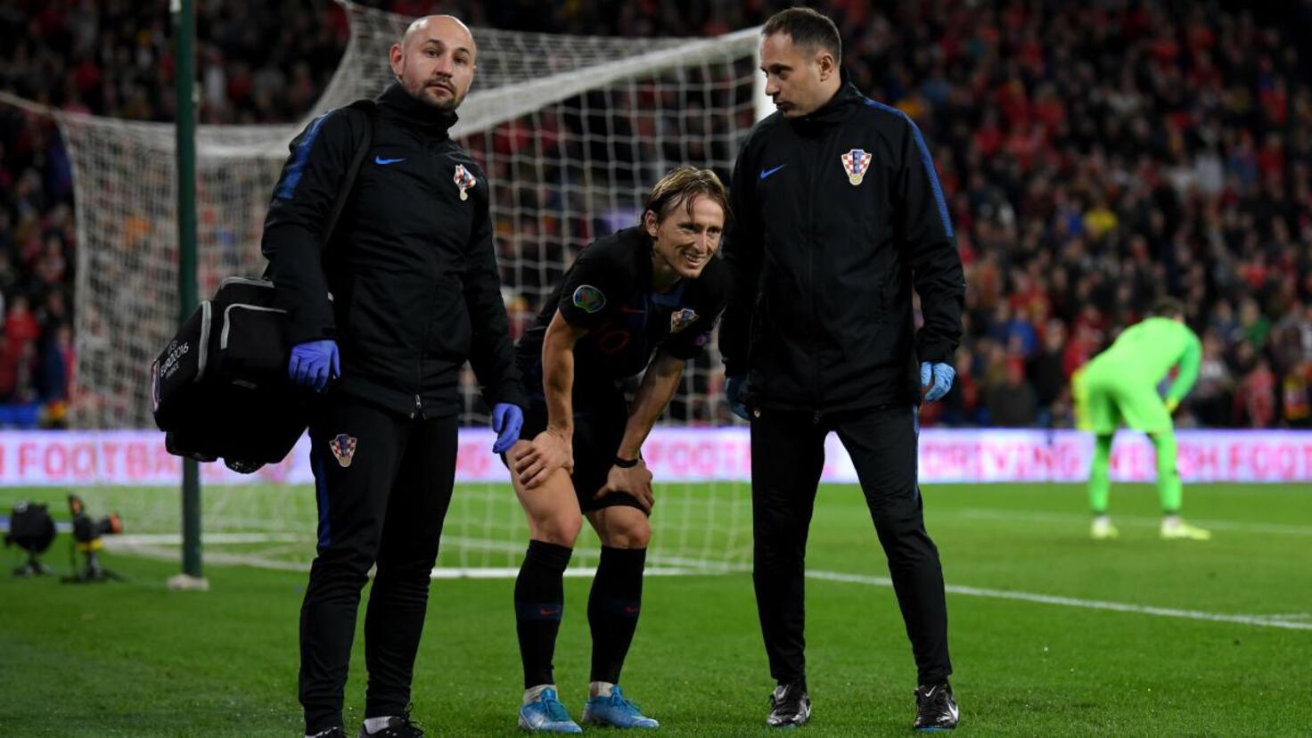 Real Madrid confirm muscle bruising for injured Modric - AS USA