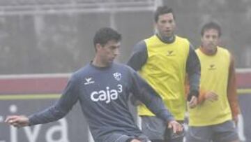 <b>INCÓGNITA. </b>Roberto, durante un entrenamiento del Huesca.