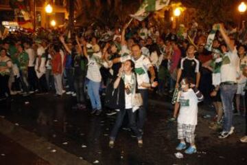 La ciudad de Elche sale a la calle a celebrar el ascenso a primera divisin.