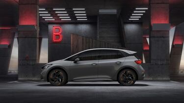 CUPRA Born: un hatchback eléctrico dotado de mucho poder y autonomía