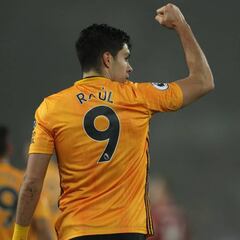 Wolves cataloga a Raúl Jiménez como su delantero 'leyenda'