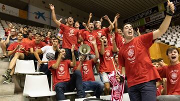 Aficionados del B&agrave;squet Girona durante un partido.