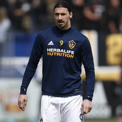 ¡Zlatan no llegaría al Milan! Le ofrecen solo 6 meses de contrato