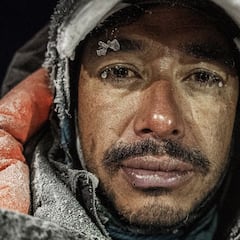 Nims enseña las cuerdas cortadas del Everest: “Me llamaban mentiroso”