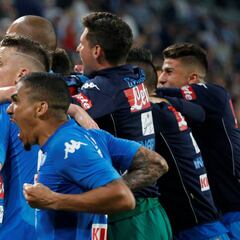 Napoli conquista Turín y ya está a un punto del liderato