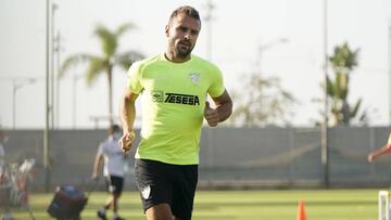 Orlando S&aacute;, haciendo carrera continua en solitario.