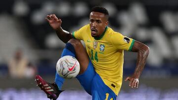 Militao, en el partido contra Colombia donde se lesion&oacute;.