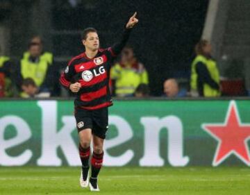 El pasado 20 de octubre fue muy especial para Javier Hernández, pues consiguió su primer doblete con la playera del Bayer. Fue en el empate 4-4 ante la Roma en la tercera jornada de la fase de grupos de la Champions League. El mexicano marcó el 1-0 y y el 2-0 a favor del equipo alemán, que no supo conservar la ventaja.