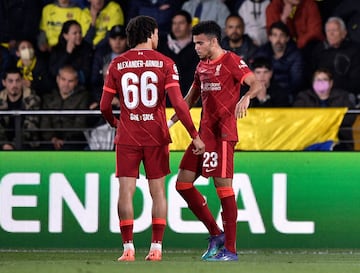 El extremo colombiano anotó en la victoria 2-3 de Liverpool ante Villarreal y fue la gran figura de la clasificación a la final de la Champions League. 