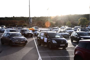 Caravana contra la gestión de Lim.