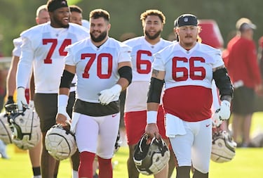 Bucs center Ryan Jensen could miss entire NFL season