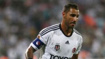 Ricardo Quaresma, jugando un partido durante su primera etapa en el Besiktas.