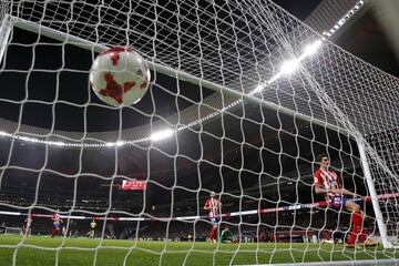 GOL 1-2 Correa