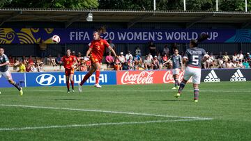 Patri Guijarro con la Selección española Sub-20 en 2018.