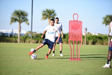 El equipo nacional está listo para el amistoso ante la Selección de Hernán Darío Gómez. Los dirigidos por Reinaldo Rueda realizaron trabajos tácticos en su último entrenamiento.