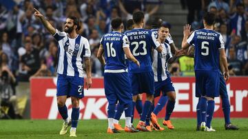 Los mexicanos del Porto celebran título con victoria