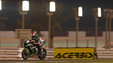 Rea ampl¨ªa su dominio y gana la primera carrera en Qatar