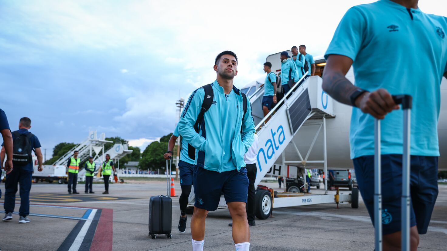 Gareca sigue de cerca la situación de Aravena en Brasil Gareca sigue de cerca la situación de Aravena en Brasil