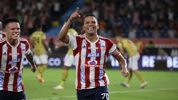 Carlos Bacca en un partido de Junior.