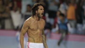 Larrivey: "Sabíamos que el derbi no iba a ser nada sencillo"