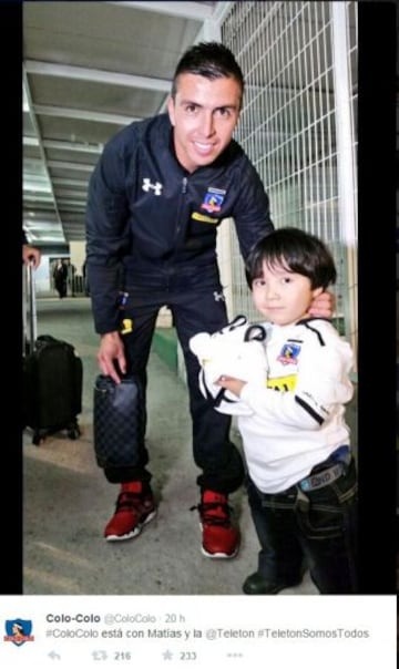 Gonzalo Fierro junto a Matías, pequeño símbolo de la Teletón.