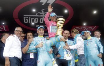 Nibali repitió victoria en Italia en 2016. Una de las ediciones más disputadas que se recuerda en la ronda italiana. Tras una primera semana mala fue remontando y consiguió la maglia rosa en la penúltima etapa.