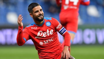 FILE PHOTO: Soccer Football - Serie A - U.S. Sassuolo v Napoli - Mapei Stadium - Citta del Tricolore, Reggio Emilia, Italy - December 1, 2021 Napoli&#039;s Lorenzo Insigne reacts REUTERS/Jennifer Lorenzini/File Photo