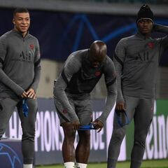 Apuesta 400 al PSG de Mbappé y gana 1000 en Caliente